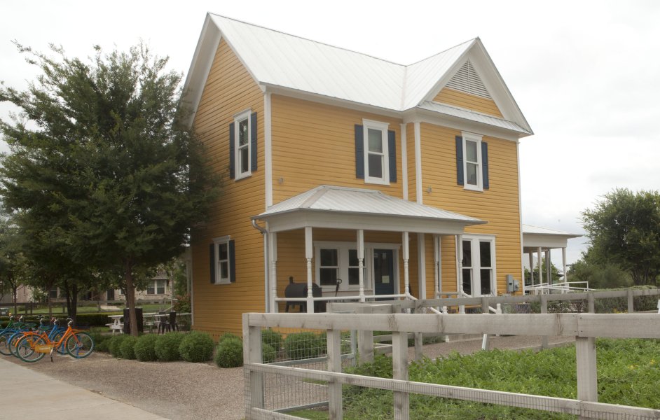 Popular Harvest coffee shop brewing for a move
